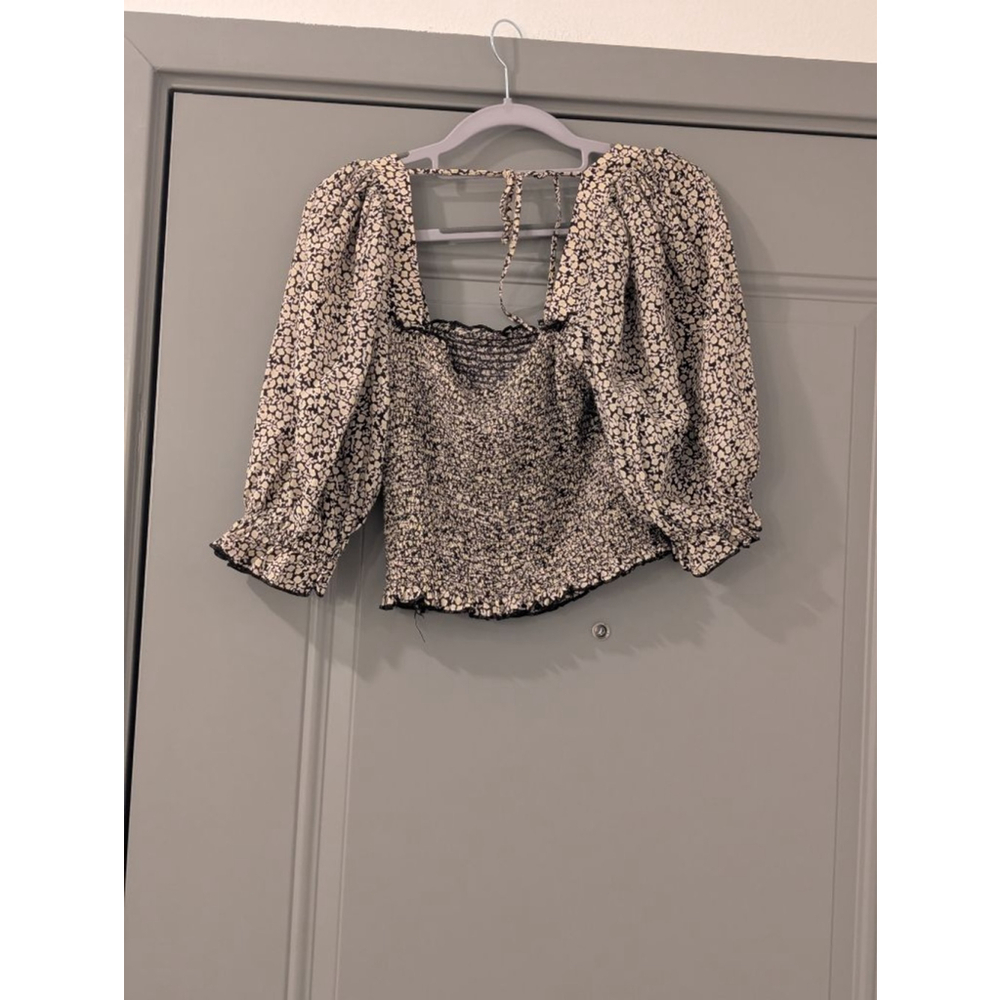 Women's H&M Floral Smocked Crop Top in Black, yellow, and White, Size S - Picture 6 of 9